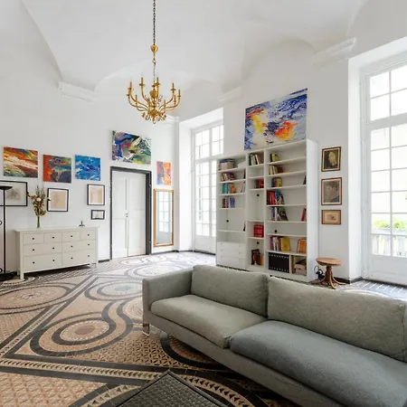 Altido Artistic Flat For 7 In Historic Centre