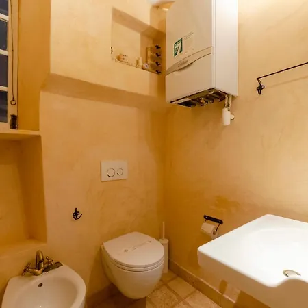 Altido Artistic Flat For 7 In Historic Centre Genoa