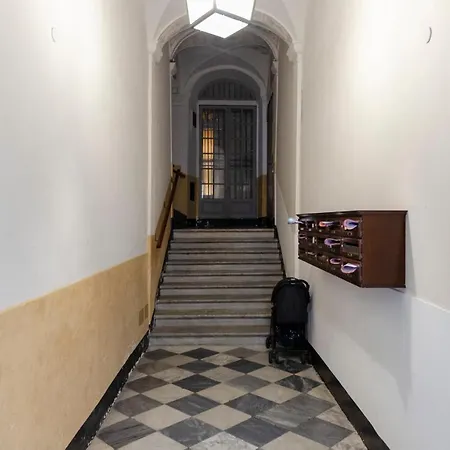 Altido Artistic Flat For 7 In Historic Centre