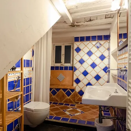 Altido Artistic Flat For 7 In Historic Centre