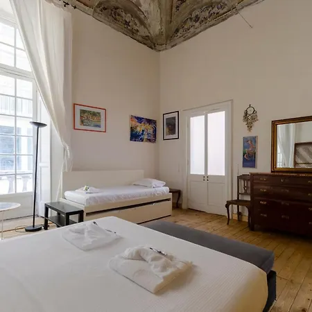 Apartment Altido Artistic Flat For 7 In Historic Centre
