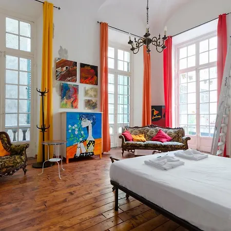 Altido Artistic Flat For 7 In Historic Centre