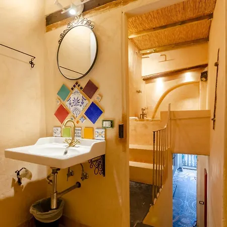 Altido Artistic Flat For 7 In Historic Centre Appartement